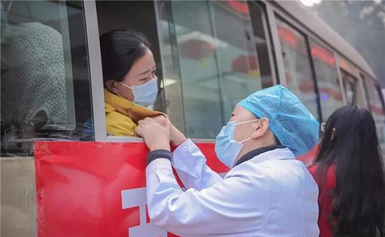 “回來就結婚！”瀘州醫護人員再再再出征武漢