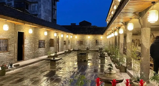 宜賓鐵清酒莊：長江上游堅(jiān)守古法技藝釀造新時(shí)代美酒